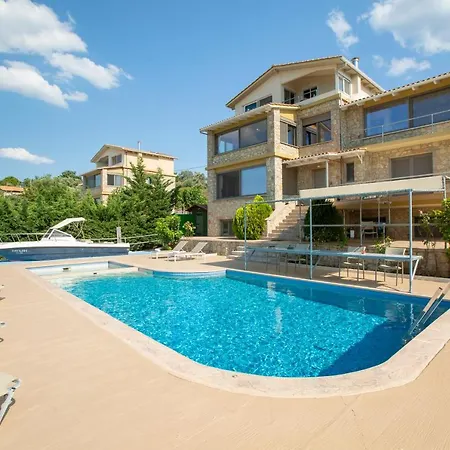 Silencio Luxury * Lefkada City